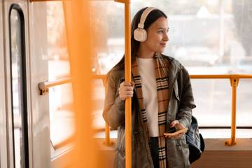 Quiet Luxury, Saat Kemewahan Tak Perlu Terlihat Mencolok