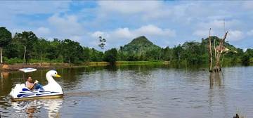 Danau Padong Pangeran, Pesona Alam Sekayam 