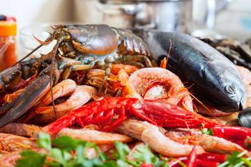 Tips Memilih Seafood yang Segar agar Aman 