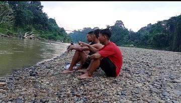 Bantaran Sungai Sekayam, Objek Wisata Baru di Perbatasan  