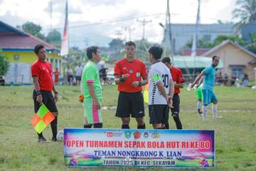 Puluhan Tim Meriahkan Turnamen Sepak Bola HUT RI
