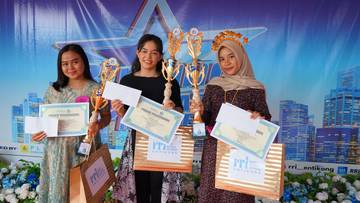 Tiga Penyanyi Wanita Terbaik Bintang Radio RRI Entikong