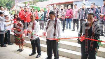 Bupati Sanggau Resmikan Kampus STT Grace International