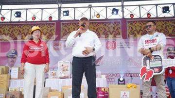 Bupati Sanggau dan Wakil Kompak Jalan Sehat