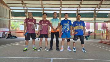Entikong Raih Juara Tiga Bulutangkis HUT PGRI