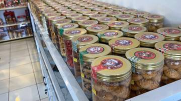 Penjualan Kue Kering Sekayam Meningkat Jelang Nataru