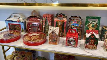 UMKM Sekayam Genjot Produksi Hampers Nataru