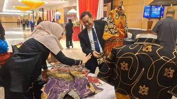 Batik Khas Kalbar Jadi Buruan Warga Malaysia