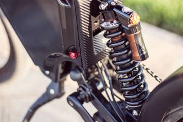 Cara Memperbaiki Shockbreaker Motor yang Rusak