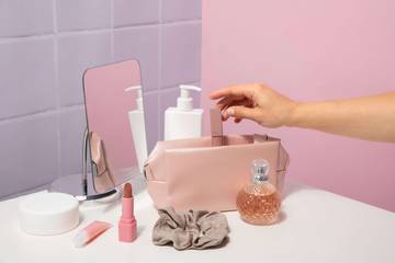 Produk Kecantikan Jangan Disimpan di Kamar Mandi