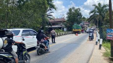 Ada Truk Mogok, Lalu Lintas di Bunut Macet