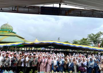 Ribuan Jamaah Ramaikan Tabligh Akbar Isra Mi’raj Sekayam