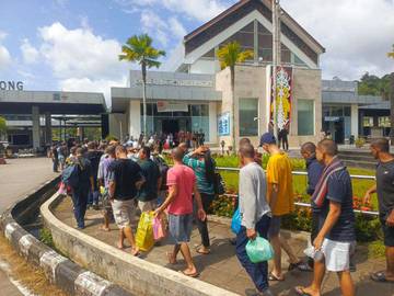 Ratusan WNI Bermasalah Dideportasi dari Malaysia 