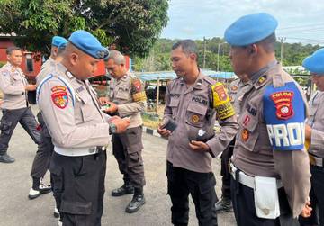 Polda Kalbar Periksa Disiplin Personel Polsek Tayan Hilir