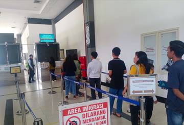 Imigrasi Entikong Antisipasi Lonjakan Pelintas Libur Imlek