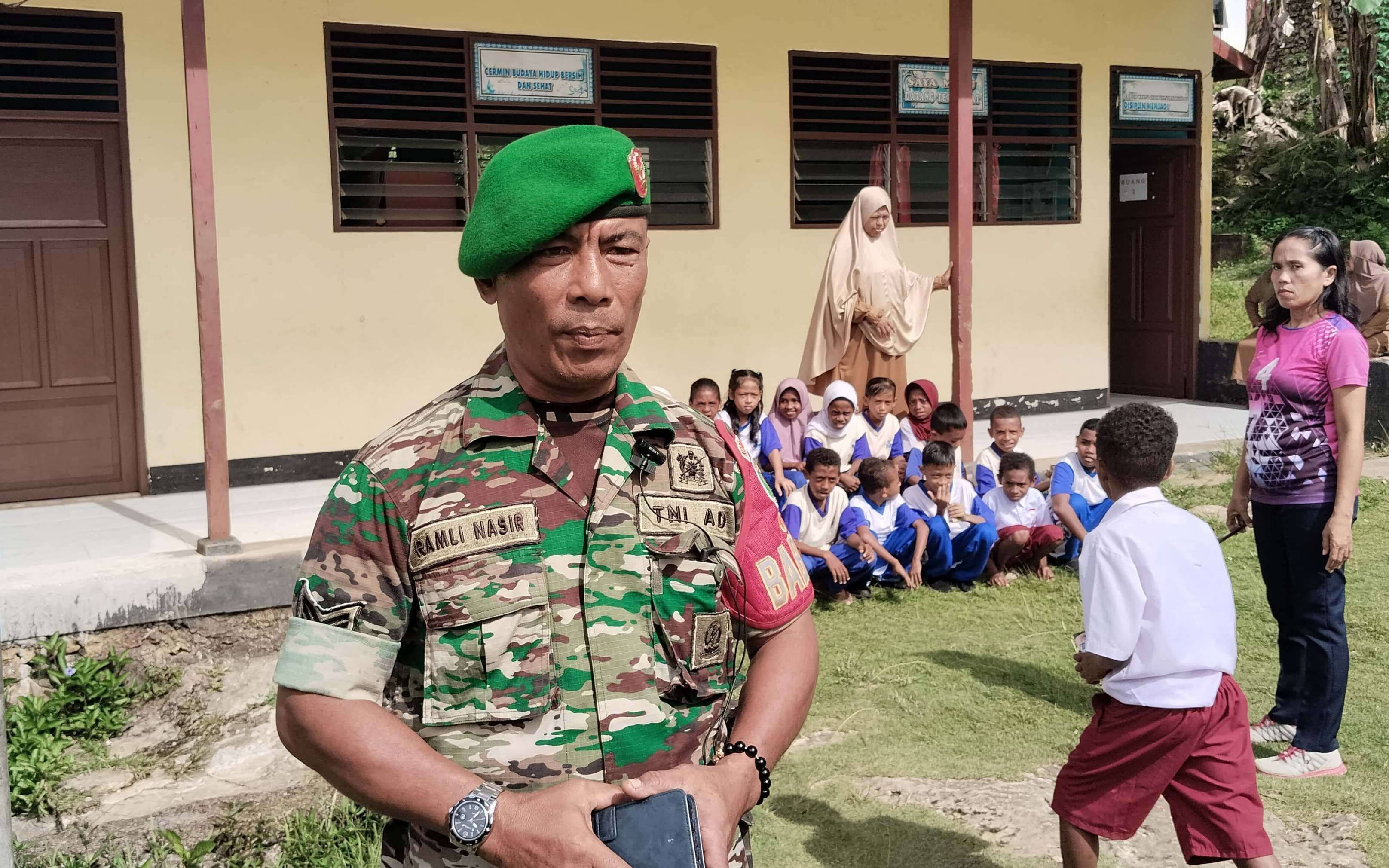 TNI Kawal Program Makan Bergizi Gratis di Distrik Pariwari