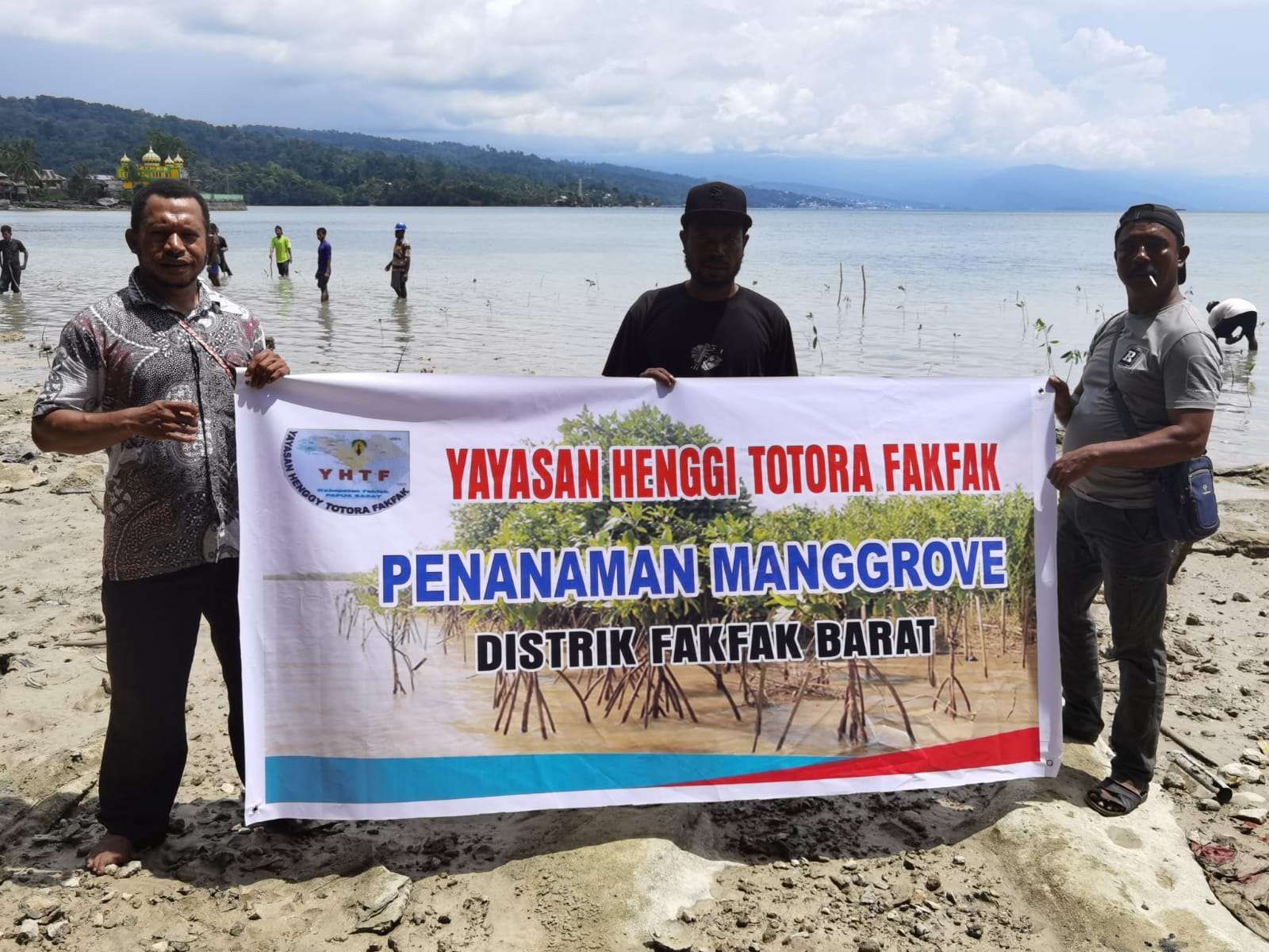 Kepala Kampung Purwahab Tonggo Apresiasi Penanaman Mangrove