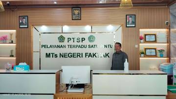 Kepala MTs Fakfak Komitmen Pelayanan Tanpa Hambatan