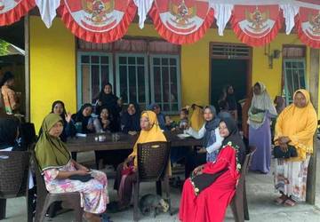 Mahasiswa KKDN Tebar Hijab Perkuat Ukhuwah Islamiyah