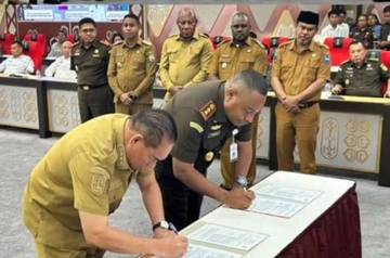 MoU Pendampingan Hukum Diteken Bupati dan Kajari Fakfak