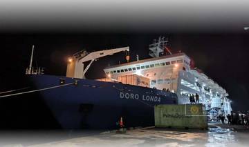 KM Dorolonda Layani Ribuan Penumpang di Pelabuhan Fakfak