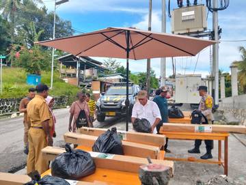 Bulog Fakfak Beri Solusi Pedagang Pasca Penertiban Lapak
