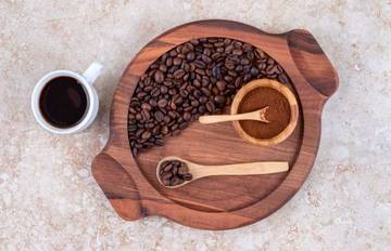 Makanan yang Tidak Cocok dengan Kopi