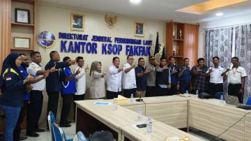 Posko Terpadu Pelabuhan Fakfak Fokus Layanan Penumpang Nataru