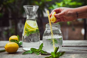 Kelompok Orang yang Tidak Dianjurkan Minum Air Lemon