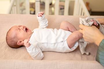 Tips Efektif Dan Aman Mengurangi Kembung Pada Bayi