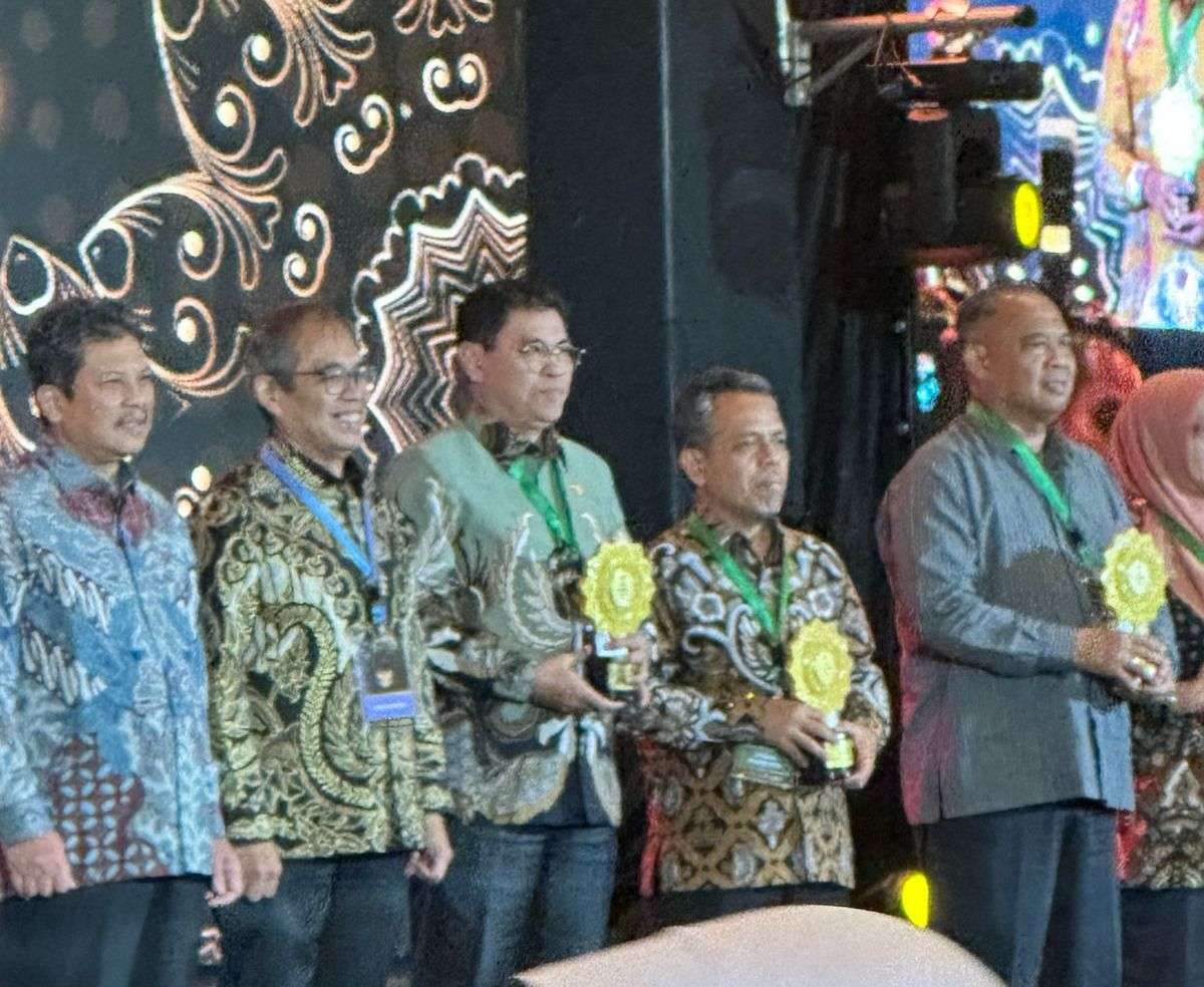 Bone Bolango Raih UHC Award Kategori Madya