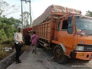 Fenomena Truk Meluncur Mundur