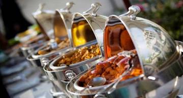 Musim Pesta, Usaha Catering Kebanjiran Order