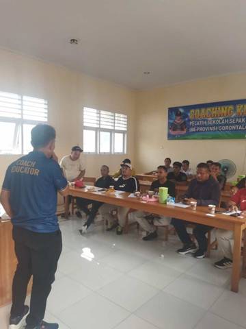 IPPOT Tapa Gelar Coaching Clinic Pelatih Sepak Bola 