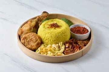 Inilah Bumbu Nasi Kuning Sederhana Enak dan Sehat