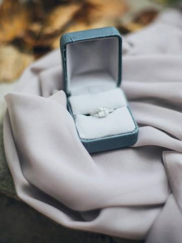 Menyimpan Perhiasan Bisa Awet Bertahun Tahun