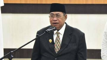 Adhan Izinkan Masyarakat Jualan di Halaman Kantor Walikota