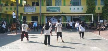 MTs Al-Huda Gelar Eksebisi Voli, Hari Guru Nasional