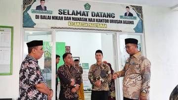 Kakanwil Kemenag Gorontalo Tinjau  Operasional KUA Kecamatan Paguyaman  