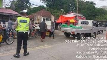 Sat Lantas Polres Gorontalo Atur Lalulintas Pasar Pulubala