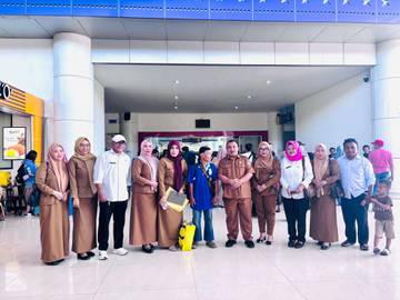 Dinsosdukcapil Pulangkan Warga Terlantar Puluhan Tahun di Madura 