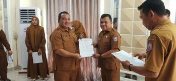 Sebanyak 52 PPPK PW Dinsos Dukcapil Terima SPK