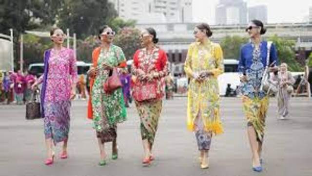 Warisan Budaya Takbenda UNESCO untuk Kebaya