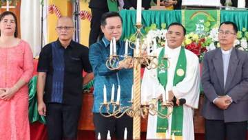 Bupati Eliyunus Hadiri Natal dan HUT BNKP Soromaasi