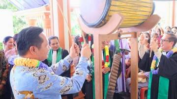Bupati Eliyunus Hadiri Pentahbisan Gereja BNKP Jemaat Lolozirugi
