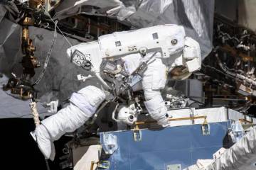Astronot NASA Kembali Setelah Sembilan Bulan di Luar Angkasa