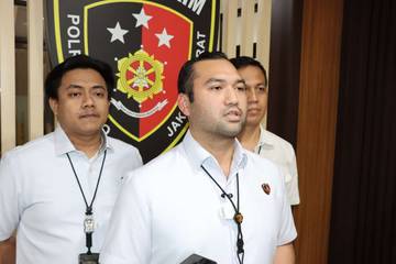 Polres Jakbar Bongkar Sindikat Oli Palsu Kembangan