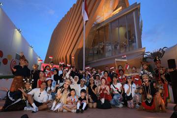Merah Putih Berkibar di Osaka