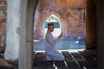 Suci Lahir Batin dalam Shalat