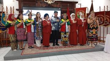 BKOW Tanda Tangani Piagam Kalimantan Bersama KOWANI